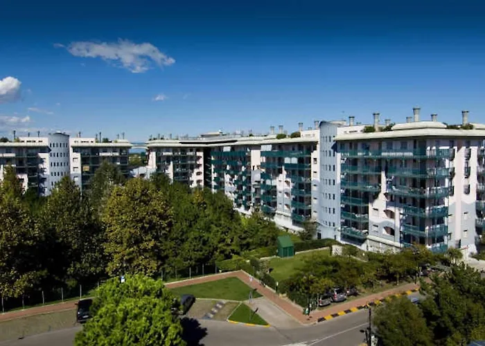 Comfortable Flat With Shared Pool