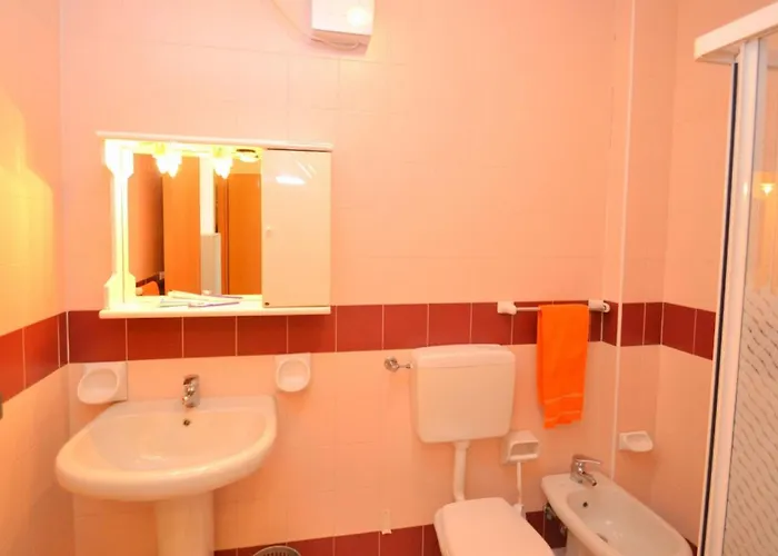 Comfortable Flat With Shared Pool