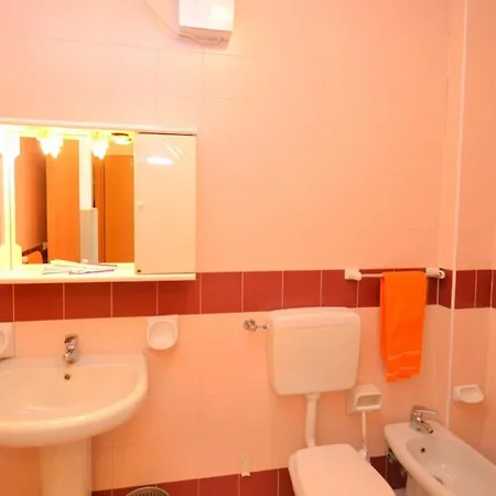 Comfortable Flat With Shared Pool