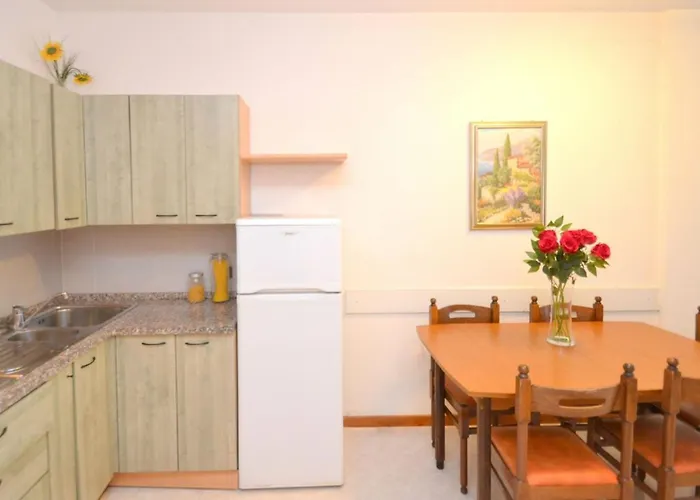 公寓 Comfortable Flat With Shared Pool 比比翁